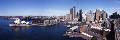 Skyline von Perth mit Sydney Oper, Sydney Tower, Sydney Cove, Altstadtviertel The Rocks und Circular Quay, Neu SÃ¼dwales, Australien - skyline of the city of perth with sydney opera, sydney tower, sydney cove, old town quarter the rocks and circular quay, new south wales, australia