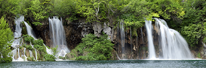 Wasserfall im Nationalpark Plitvicer Seen, Kroatien - waterfall in the national park plitvicka lake, croatia