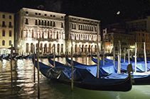 Canale Grande bei Nacht in der Altstadt von Venedig, Italien - canale grande at night in the historic center of venice, italia