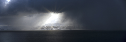 Schneesturm an der KÃ¼ste von Nordnorwegen, Norwegen - snow storm at the coast of north norway. norway